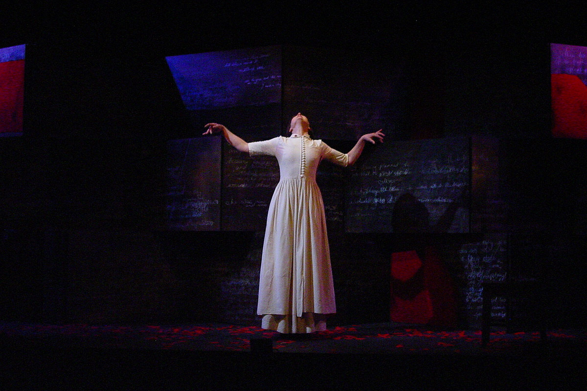 caroline-lee-alias-grace-02