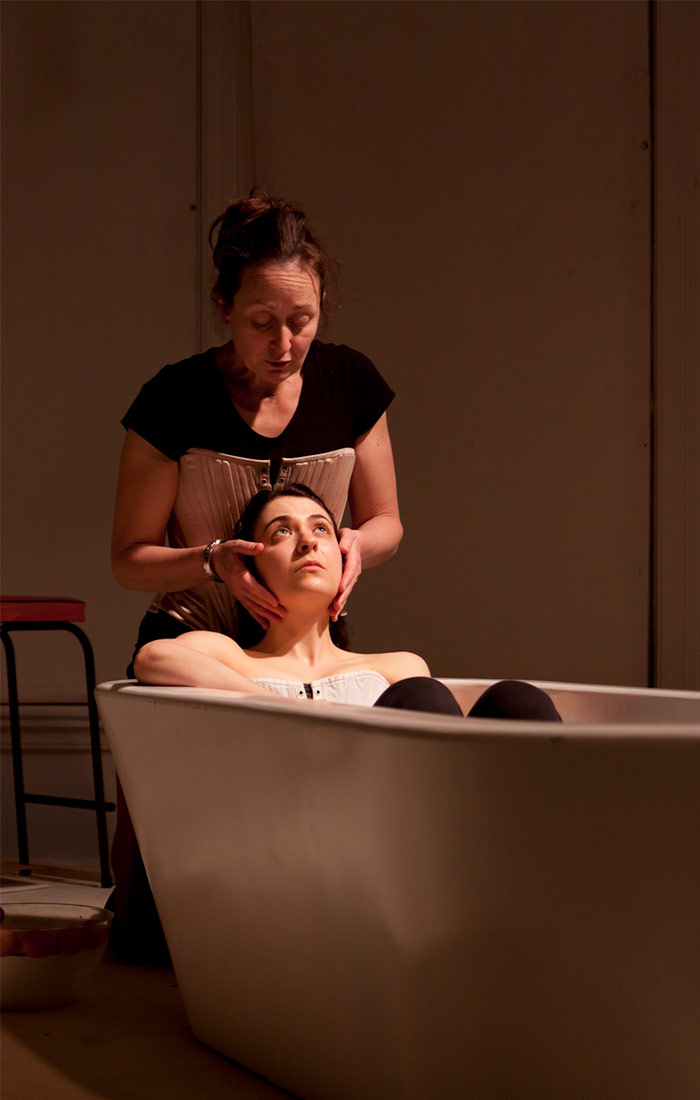 caroline-lee-simone-de-beauvoir-03